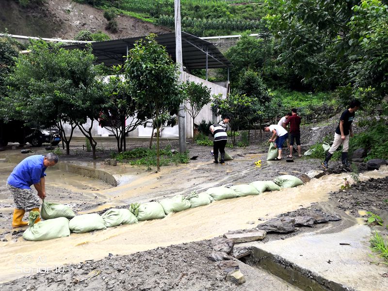 北川項(xiàng)目助力地方抗洪救災(zāi).jpg